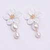 New Korean Fashion Imitation Pearl White Flower Dangle Earrings for Women Drop Earrings Fashion Ear Jewelry New Year Gift