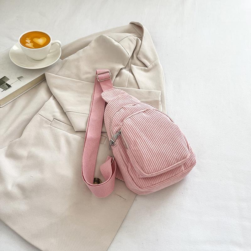 Вельветовая сумка на грудь — фото 13