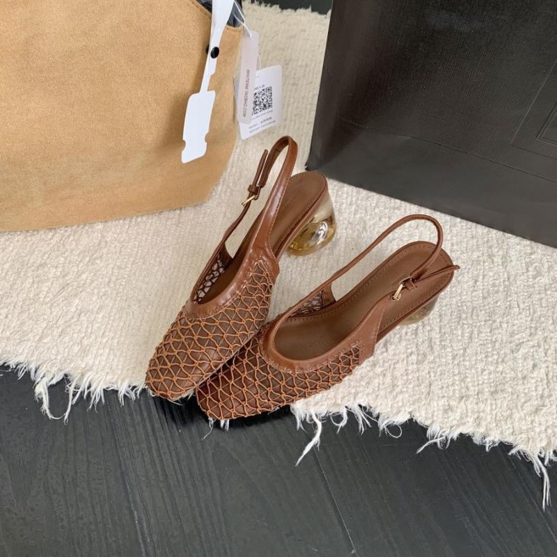 

2026 New Square Toe Woven Toe Cap Sandals with Crystal Thick Heel and Mesh Mesh Hollow Out 40 темно-коричневого кольору