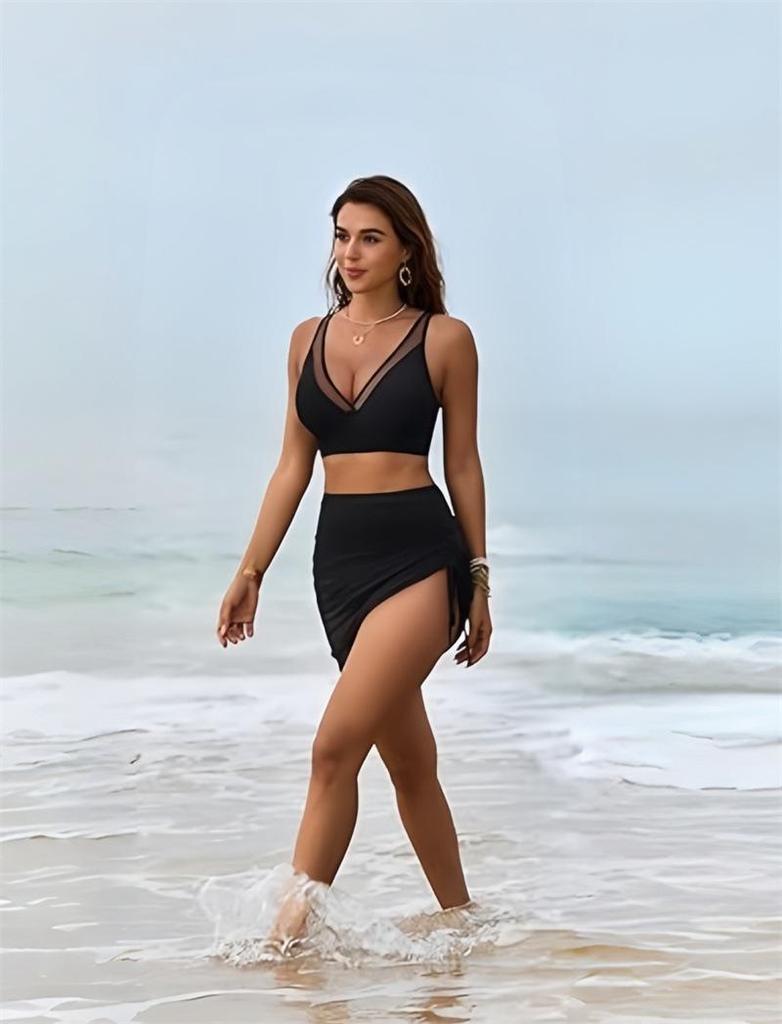 2026 European High-Waisted Slimming Two-Piece Women's Swimsuit in Solid Color