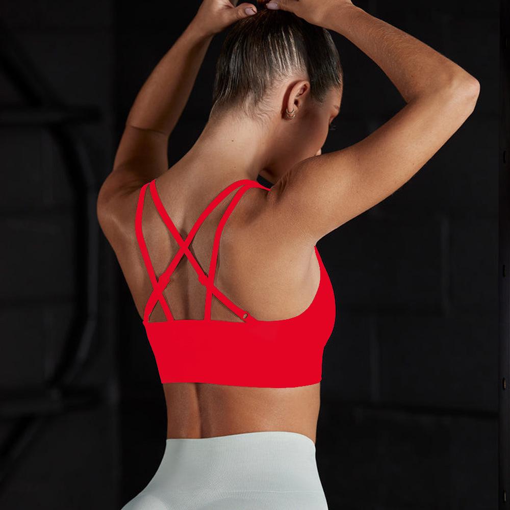 INS Women's Seamless Yoga Set: Camisole Bra & Hip-Lifting Fitness Shorts