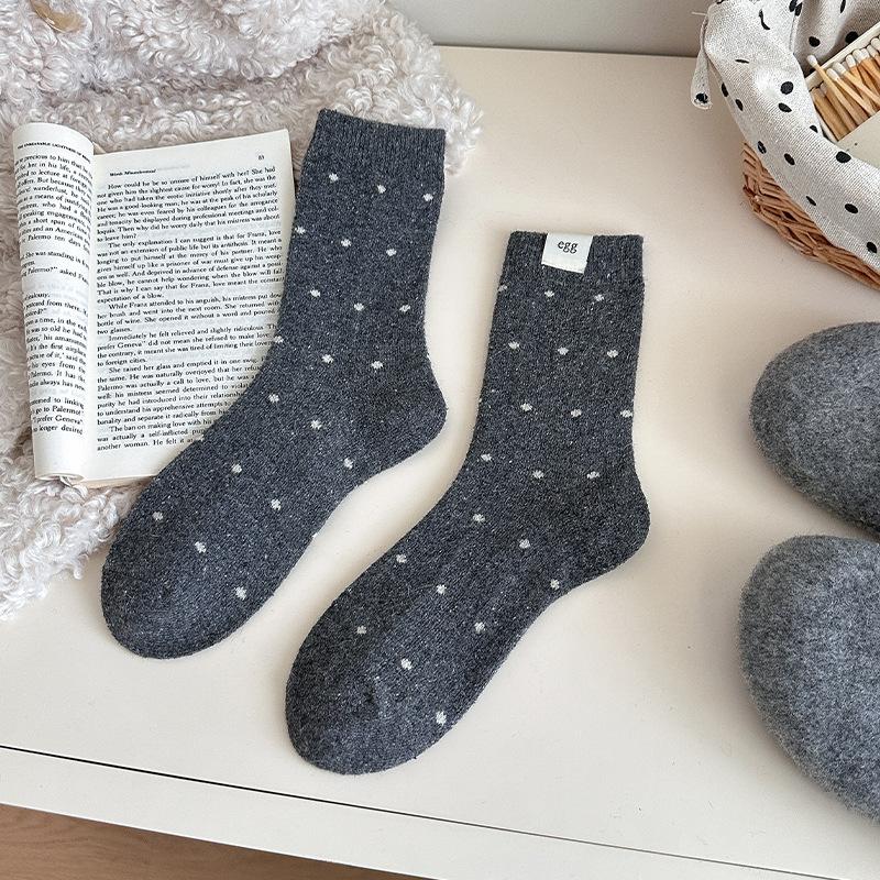 Korean Egg Cloth Label Polka Dot Wool Socks Medium Tube Socks Thickened Warm Coffee Color Winter Thick Socks Stockings Tide