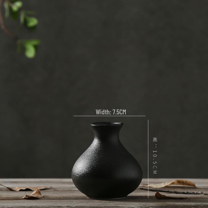 Zen Style Black Ceramic Mini Vase for Dried Flowers – Retro Chinese/Japanese Decor Ornament