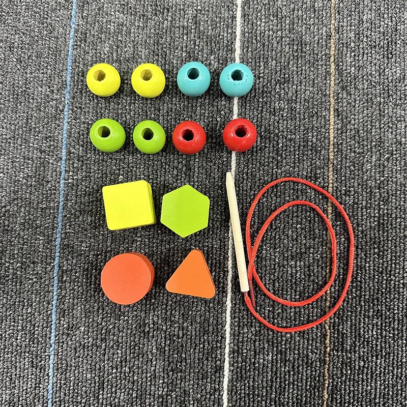 

Дерев яні розвиваючі намистини: Іграшки для шнурівки з великими деталями у вигляді тварин та фруктів для дітей віком 0-3 років