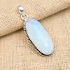 Wunderschöner milchiger Opal-Edelstein, handgefertigter Anhänger aus 925er Sterlingsilber