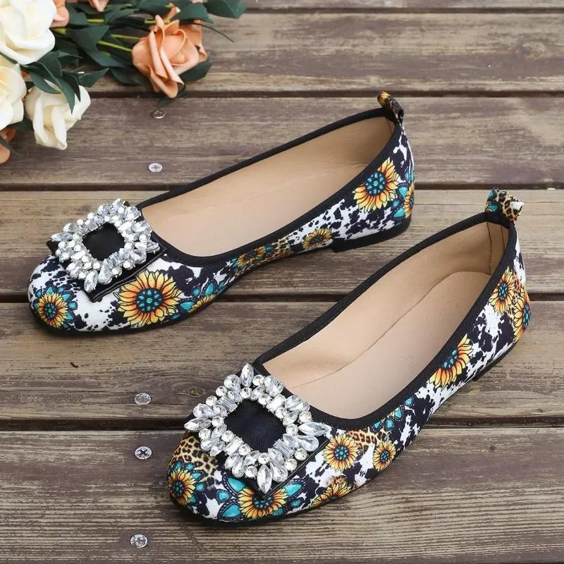 

Модная обувь для женщин 2024 года, горячая распродажа, женские туфли на плоской подошве One Kick, осенние туфли с круглым носком и стразами, разноцветные, повседневные, удобные туфли на плоской подошве 43