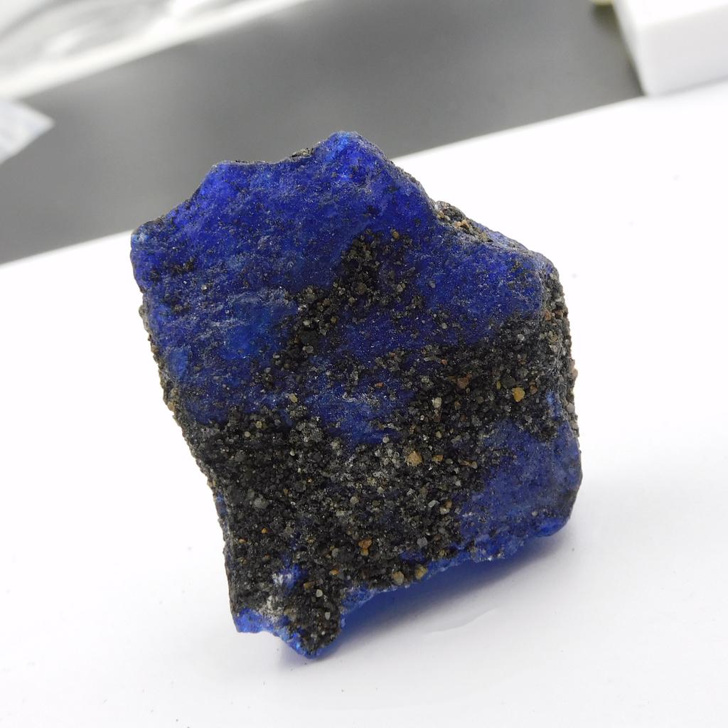 Natural Blue Sapphire Loose Gemstone Rough 237.55 Ct Uncut September Birthstone for Gem Collections