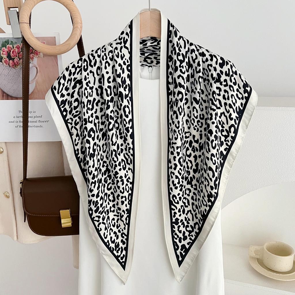 Classic retro leopard print triangular silk scarf women's summer versatile multi-functional triangular scarf temperament decorative scarf shawl