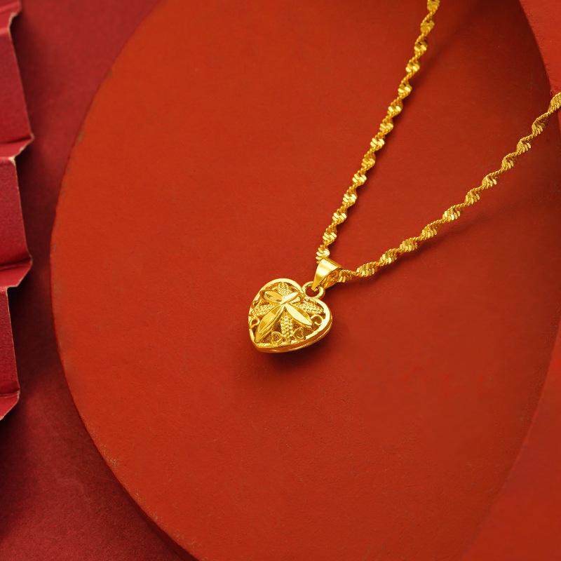 Vietnamese gold-plated necklace for women, long-lasting color, vintage heart-shaped imitation gold jewelry, copper alloy accessory, new clavicle X2333Heart-shaped pendant