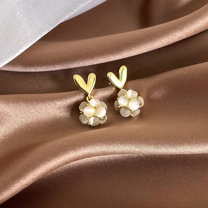 

Серьги «Любовь», новые высококачественные шпильки, легкие роскошные серьги, серьги с темпераментом, серьги-гвоздики для девочек