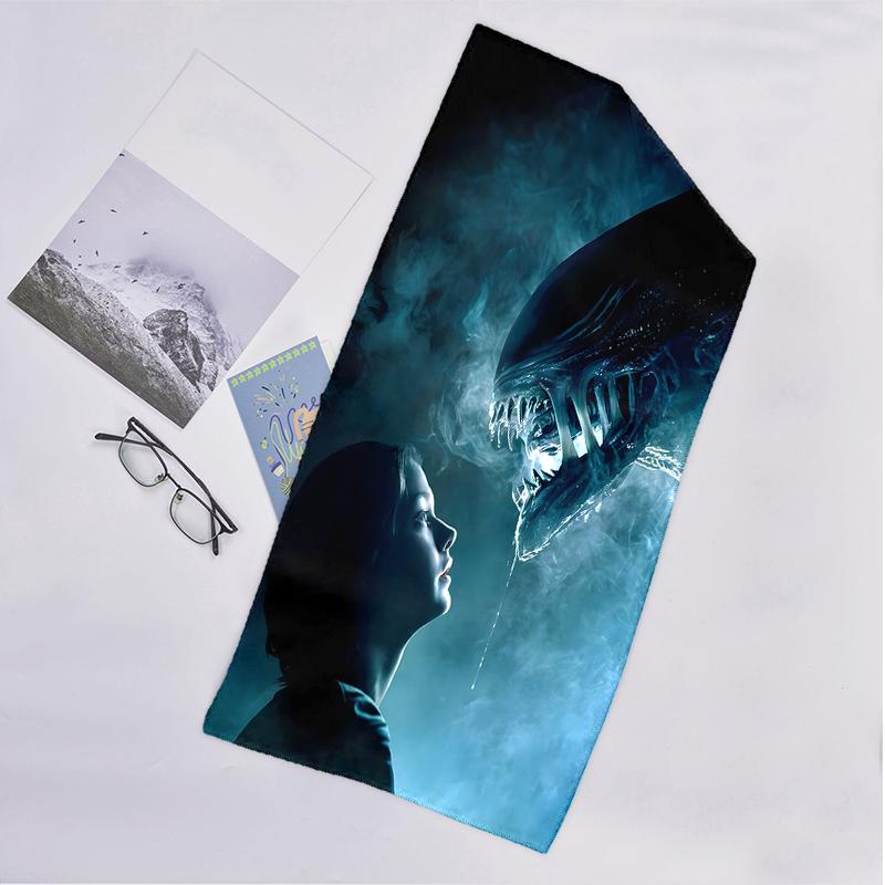 Alien Fashion Beach Towel: Ideal for Summer Adventures Soft, Absorbent and Quick Drying Suitable for Swimming and Bathing
