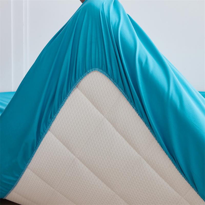 Safe Waterproof Mattress Cover Soft Comfortable Breathable Bed Cover with Elastic Band Fit Machine Washable Single Double Size