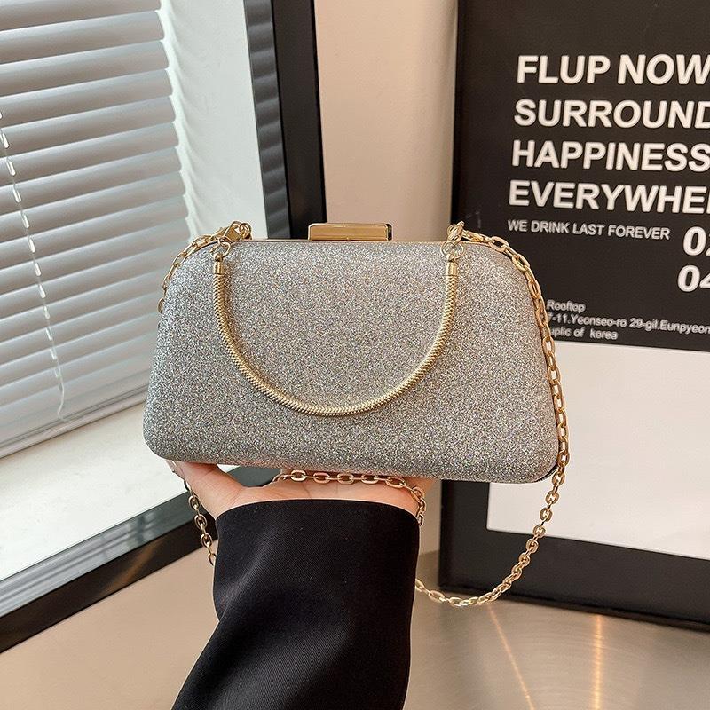 Streamlined Cheongsam Clip Solid Color Women's Chain Small Square Bag Winter New Versatile Shoulder Messenger Bag