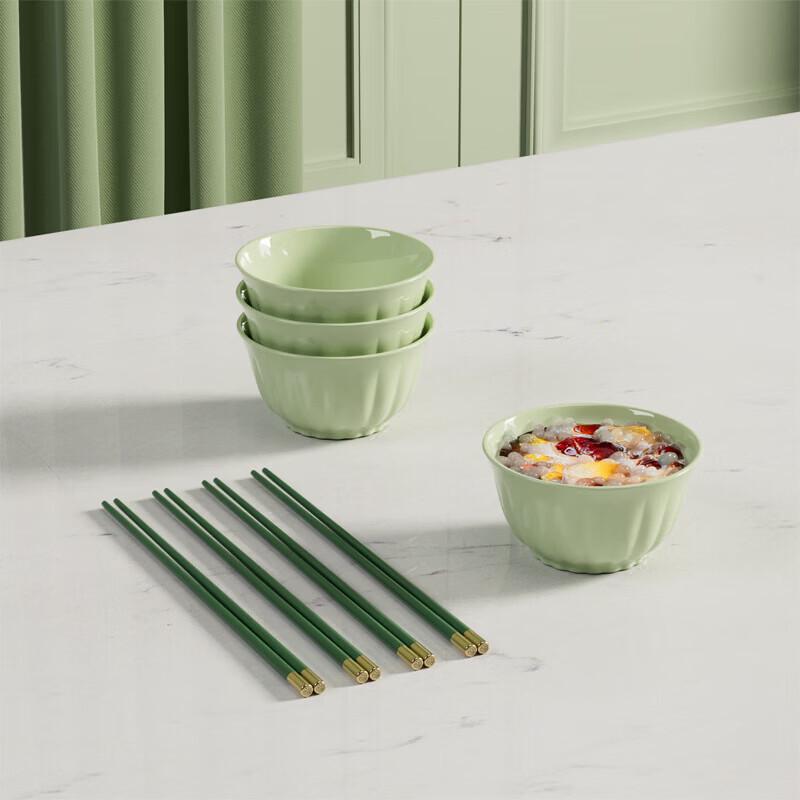 WAN TING Jade Glass 8-Piece Bowl & Chopsticks Set
