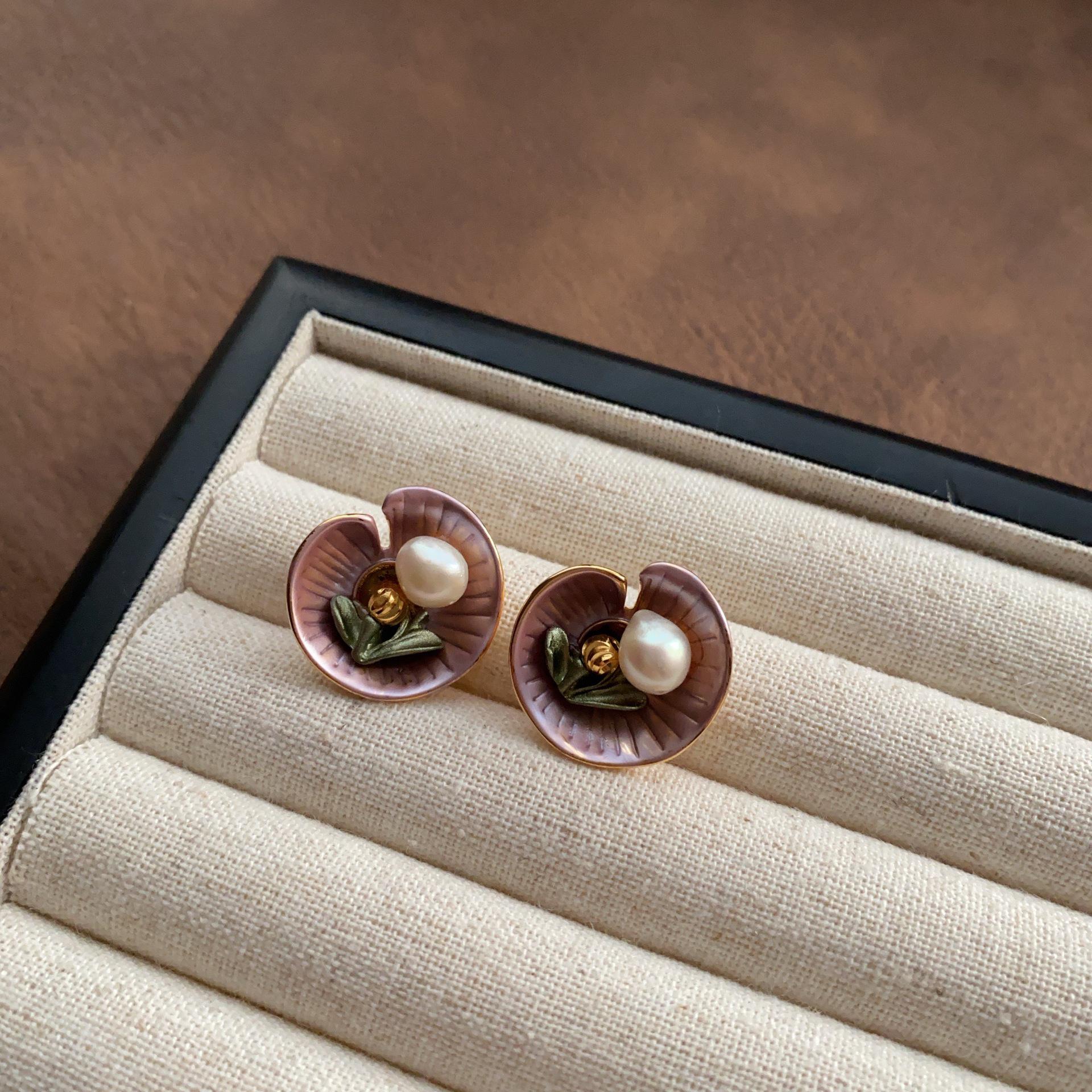 

Серьги-пусеты Ocean Element Shell Pearl - Изысканные слои и уникальный шарм