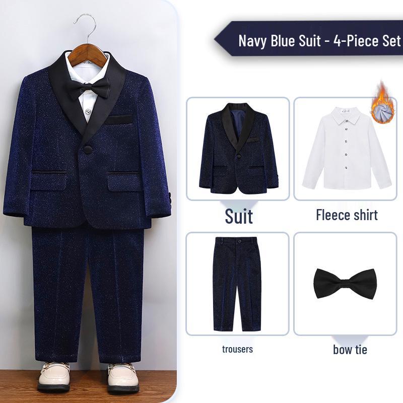 Chlapecký formální oblek v britském stylu pro družbu a klavírní vystoupení