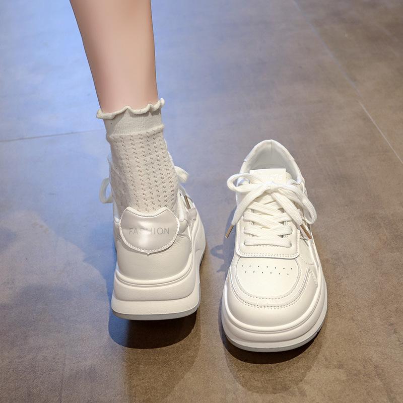 Thick Baseplate Shoes Women's Autumn 2025 New Casual Versatile Lightweight Sports Muffin Bottom Internet Celebrity Breathable White Shoes