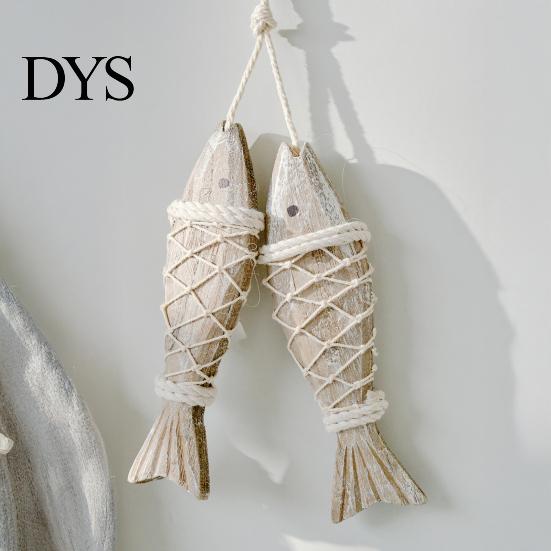 Seaside Wall Hanging Rustic Nautical Wooden Fish Decor, Coastal Beach Style Home Decor Ornament with Fishing Net for Lake House, Bedroom, Bathroom