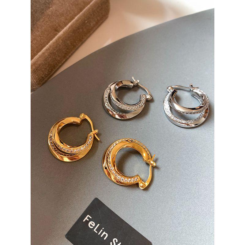 European and American Style Zircon Metal Earrings for Women 2026 Super Trendy Light Luxury High-End Unique Temperament Gold Hoop Earrings