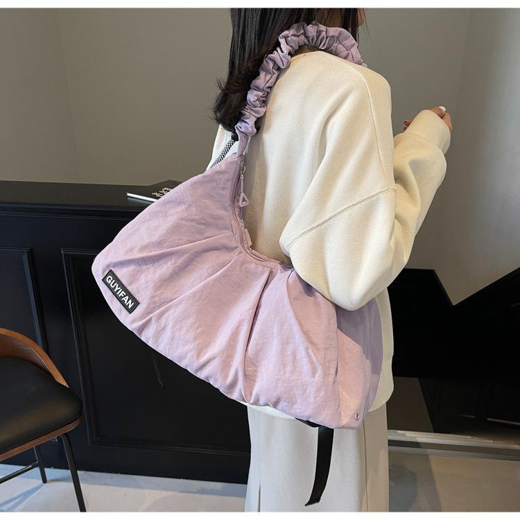 Women's Japanese bag, pleated solid color dumpling bag.
