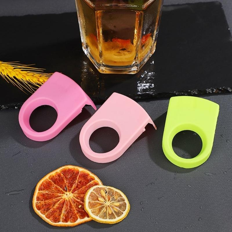 Pack of 5 Multifunctional Plastic Cocktail Clip for Goblet Glasses Practical Bottle Opener Cup Clamp For Bartenders