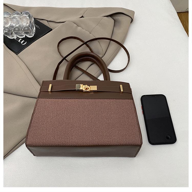 Minimalist Style Faux Leather Shoulder Bag, Simple Zipper Crossbody Purse for Women CLE