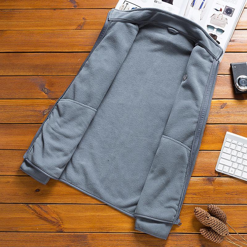 Man Fleece Softshell Jacket Outwear Windbreaker Thermal Sporting Male Tourism Mountain Coats Men Jackets