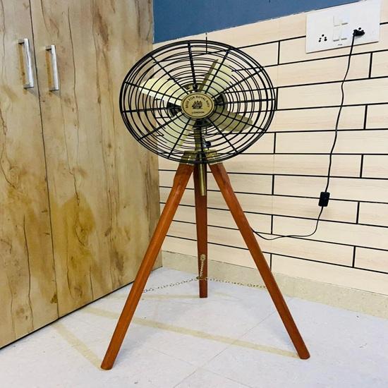 137.16 Cm Håndlaget Nautisk Stativ Gulvvifte Svart Metall Brunt Tre Dekorativt Element