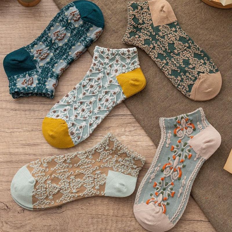 1 Pair Palace Style Retro Relief Women's Ankle Socks Elegant Casual Wear