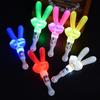 Renkli Işıklı Çubuk Barış İşareti Şeklinde Yanıp Sönen Işıklı Çubuklar 3 Aydınlatma Modu ile Partiler Konser Kutlamaları için Işıklı Asa Çubukları