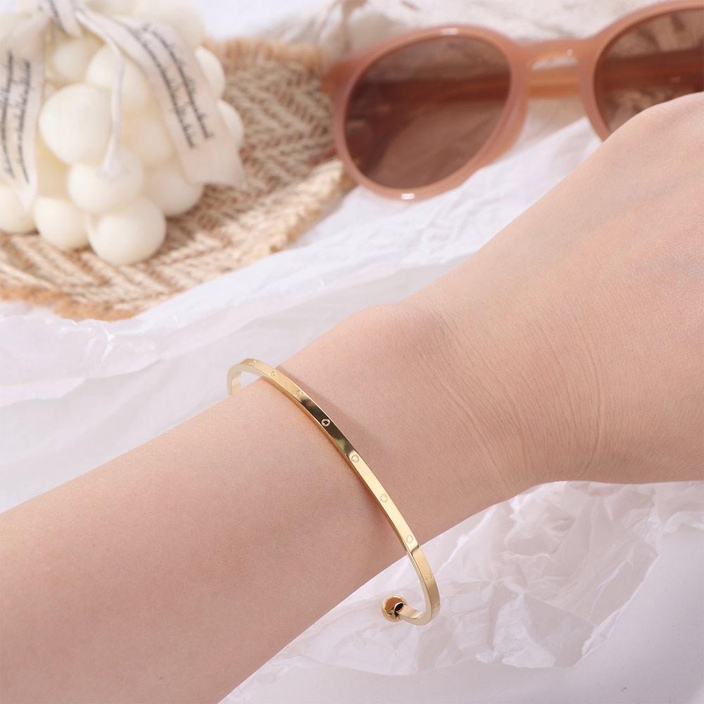 Fashion Hand Jewelry Bangle Women Jewelry Hand Ornament Non Fading Light Luxury Bracelet Party