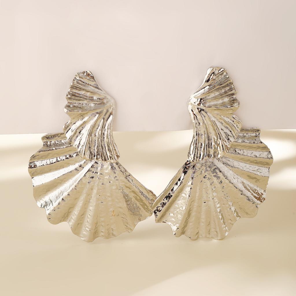 Punk Style Metal Large Size Ginkgo Leaf Gold Plated Earrings for Women Girls Fashion Trend Chunky Jewelry Gifts 2024