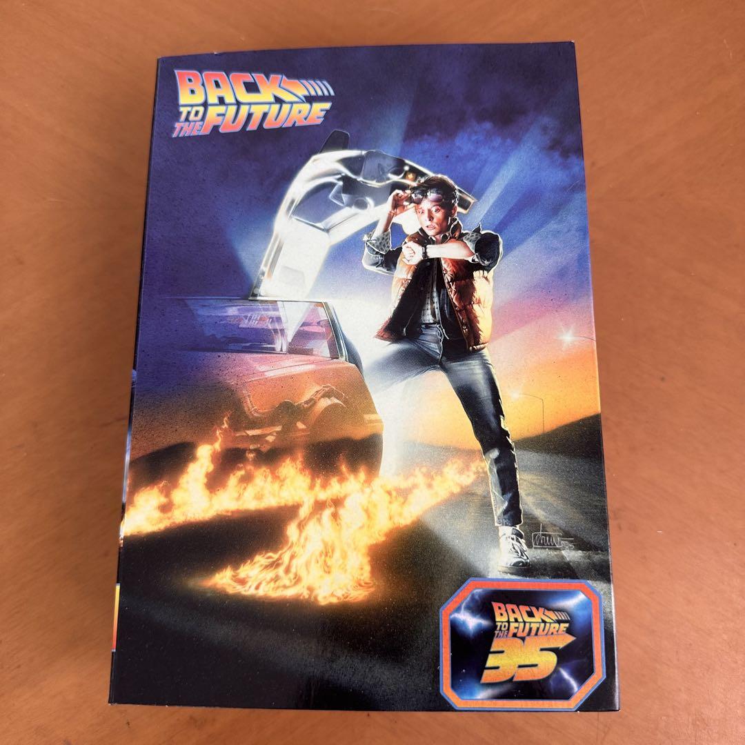 

[Б/У] Фигурка Марти из фильма «Назад в будущее» от NECA