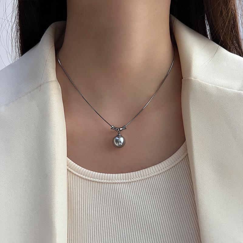 2023 Double-Layer Retro Pearl Necklace for Women - Luxury High-End Design Clavicle Chain