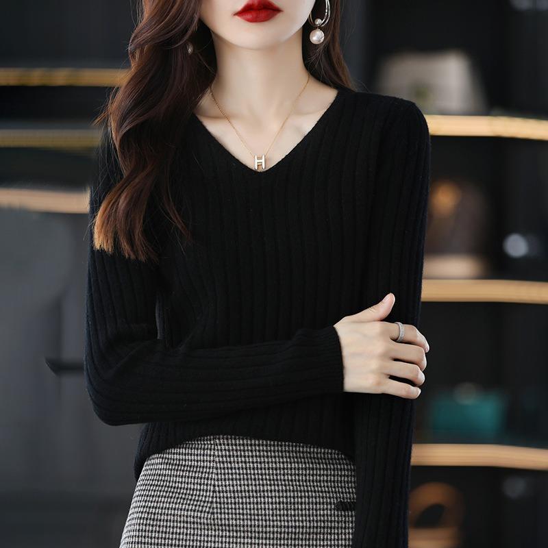 Autumn New Long Sleeve Casual Knitted Base Sweater Women Winter Solid Elegant V-neck Pullover Women Sweaters Slim Fit Fashion Office Lady Jumper 25033