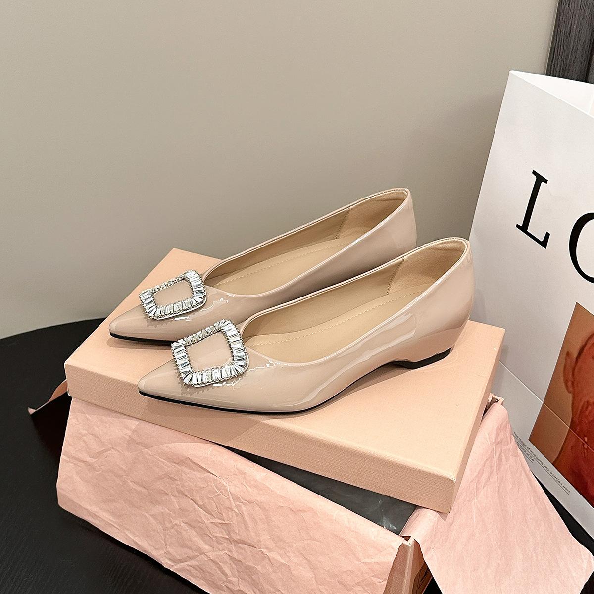 

211-1 Французская лаковая сумка на мягкой подошве и балетки женские новые легкие универсальные из мягкой кожи черные для работы, увеличивающие рост 40 хаки