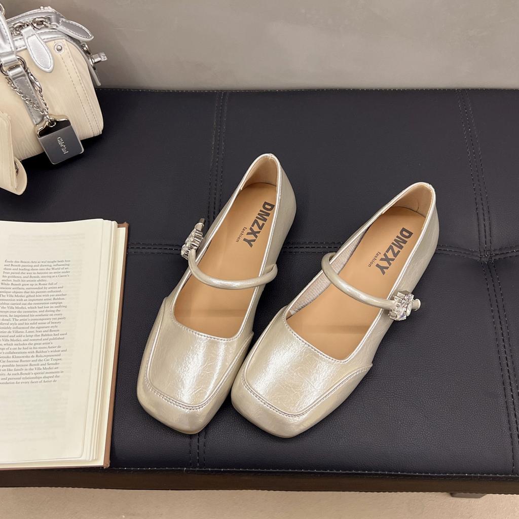 2025 Small Leather Shoes New Versatile Single Shoes Doudou Shoes Spring and Summer French Retro Mary Jane Shoes Women's Light Mouth Silver
