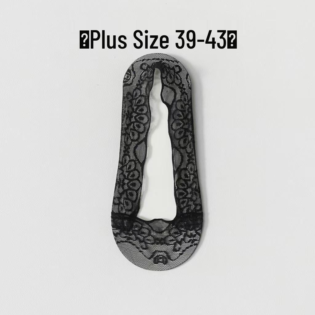 Women's Plus Size Lace-Trimmed Invisible Boat Socks - Breathable, Cotton Anti-Slip, Low-Cut.