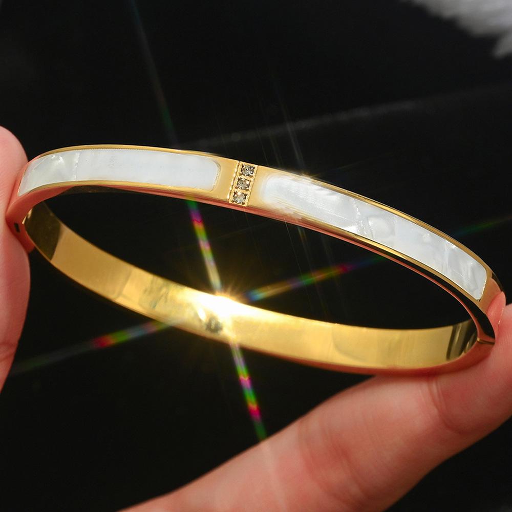European American Fashion Titanium Steel Jade Bracelet, 18K Gold Colorfast Stainless Steel