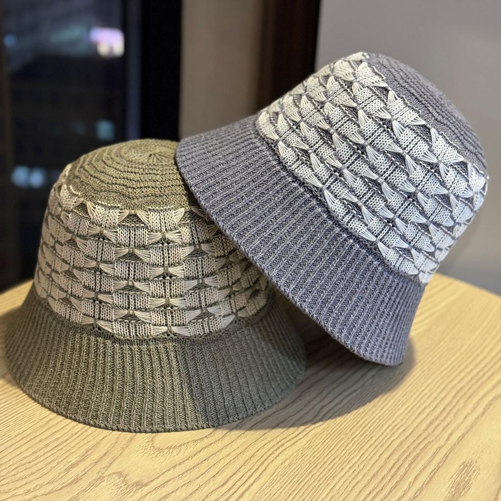 New plain hollow breathable bucket hat for women, simple and versatile for spring and summer, makes the face look smaller, foldable and trendy