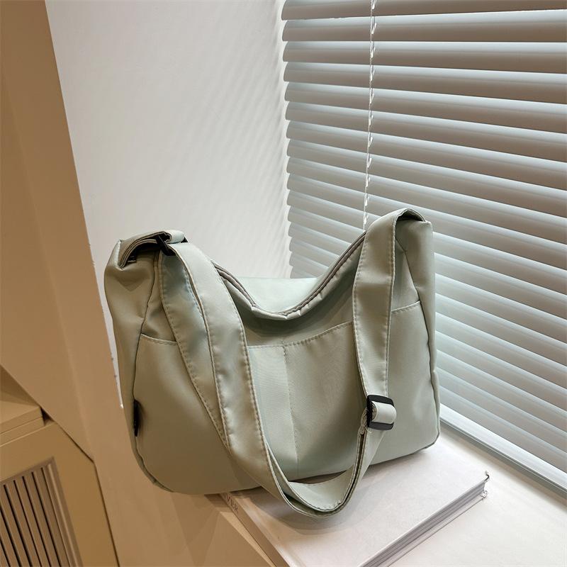 New Summer Popular Large-capacity Simple Casual Solid Color Shoulder Crossbody Fashion Class Commuter Tote Bag