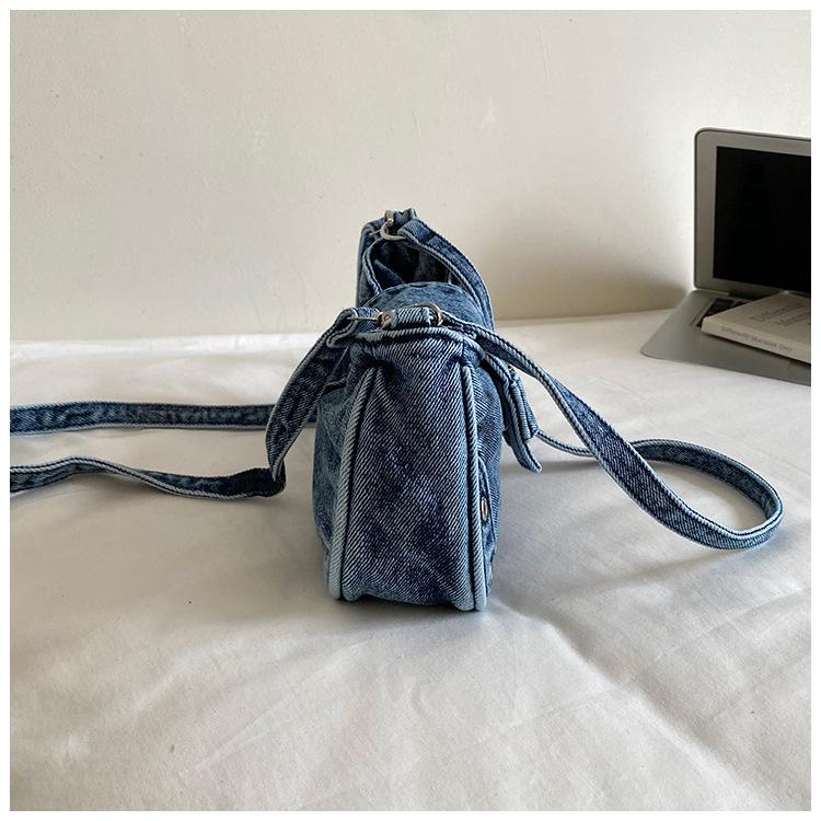 Cross-border Denim Heart One-Shoulder Bag - 2026 New Korean Rivet Trendy Cool Crossbody Bag for Travel and Commute