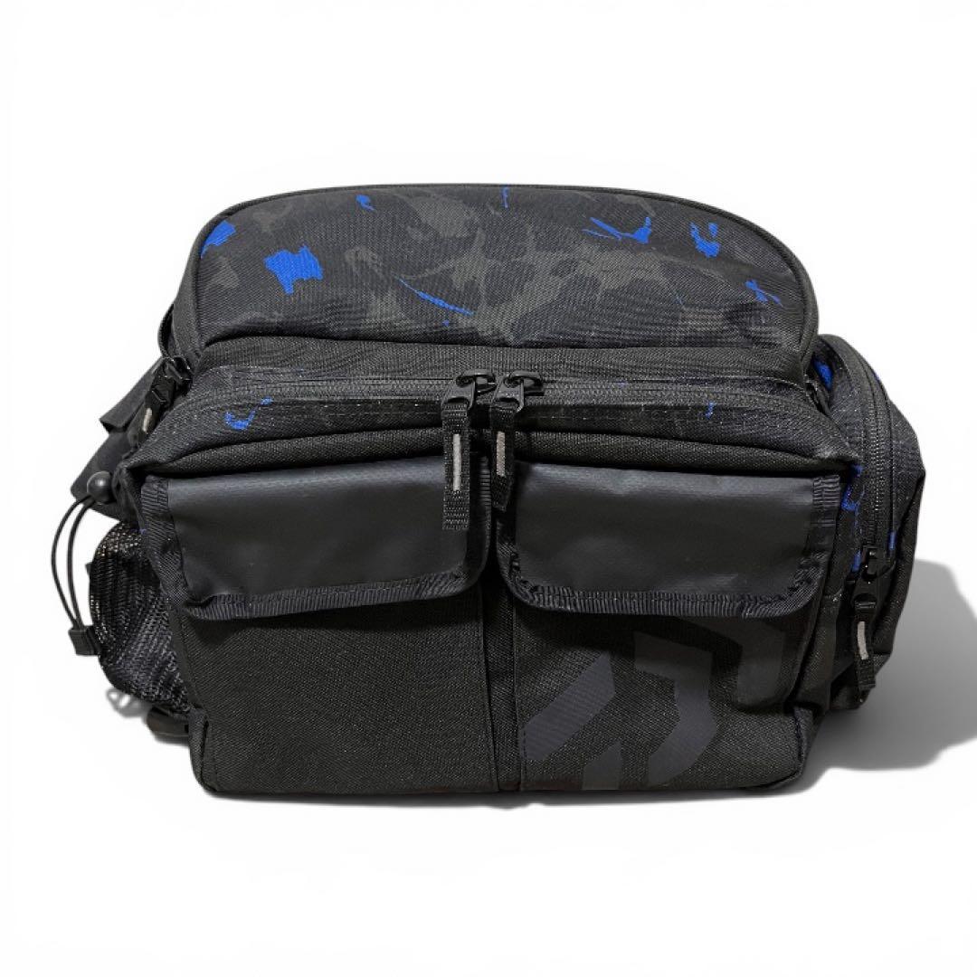 Used Daiwa Hip Bag (C) Magma Blue Shoulder Bag