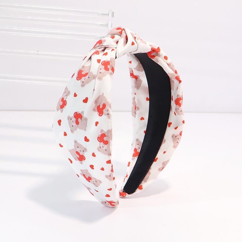 

3D Knotted Fabric Christmas Bear Headband - Holiday Hair Accessory for Face Washing and Outings