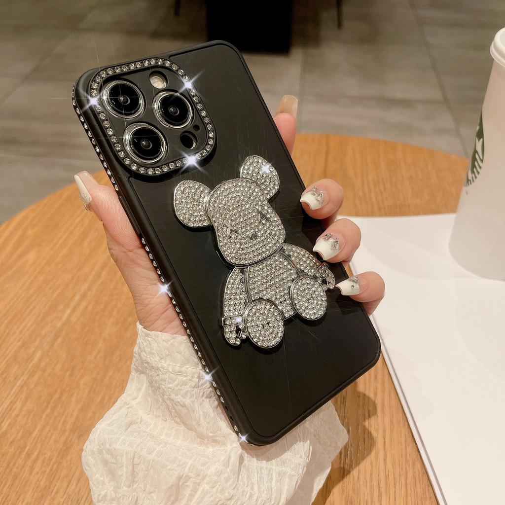 Rhinestone oil injection bear mobile phone case is suitable for Apple 16PROMAX diamond 15 anti-drop 14PRO fine hole 11/12