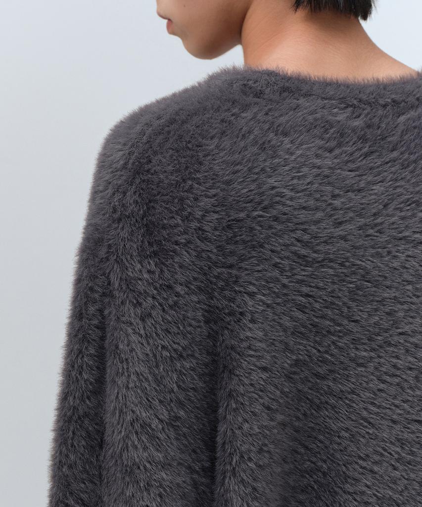 MUSINSA STANDARD Fuzzy Crew Neck Knit [Medium Grey]