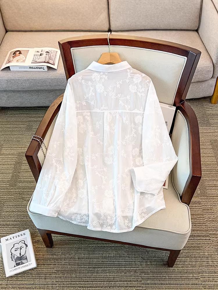 Plus Size Women's Long-Sleeved Summer Shirt - Slimming, Fresh, and Casual Design for 300 Jin 