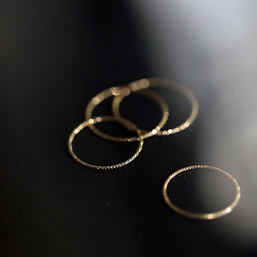 Minimalistický tenký prsten 925 Sterling Silver Pozlacený 14K Zlatem pro Ženy Korejský Módní Stackable Prsten