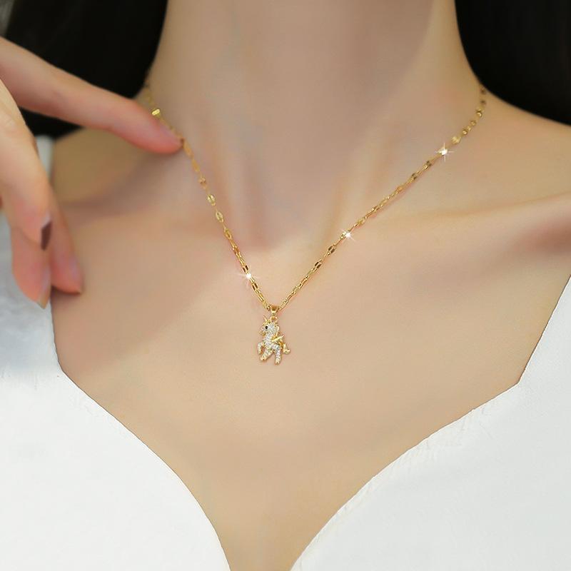 Fashionable Small Collarbone Necklace Women'S Gold New Diamond-Encrusted Unicorn Animal Necklace Pegasus
