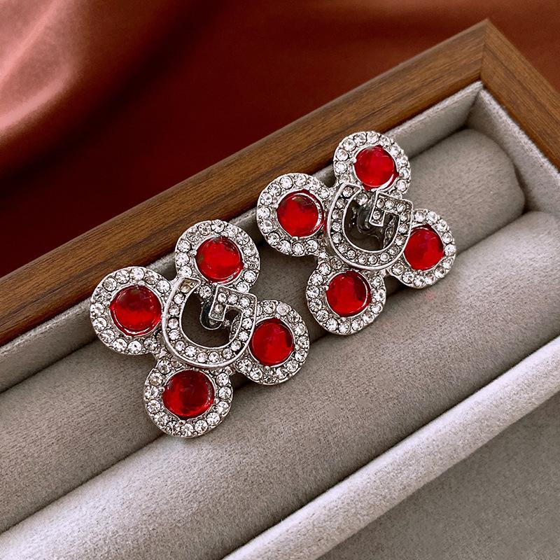 European and American Diamond-set Oval Earrings Retro Earrings Niche Light Luxury High-end Earrings Women